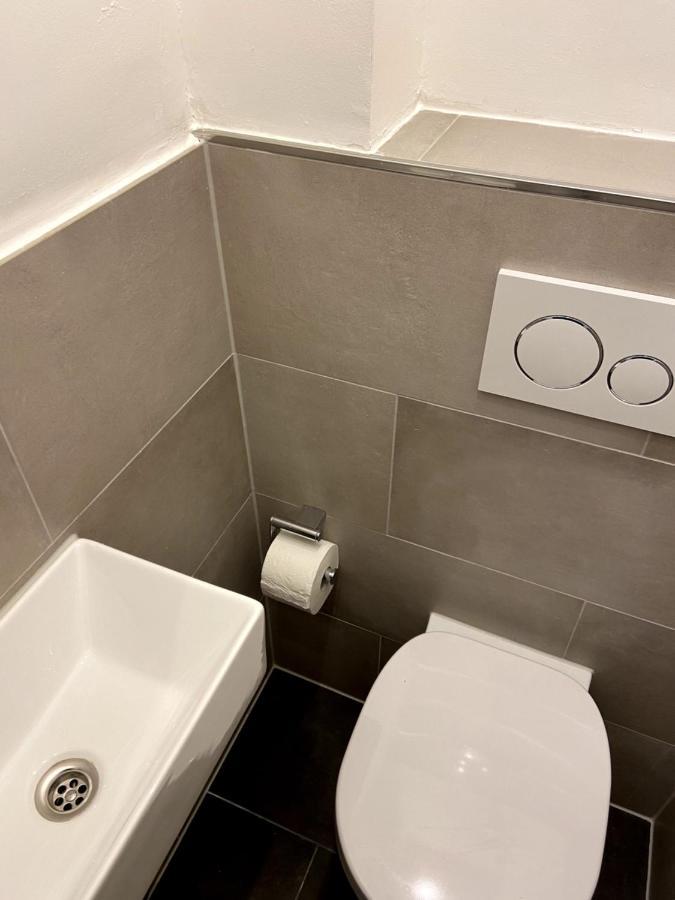 Wunderschoene Sanierte Wohnung Vor Den Toren Koelns Esterno foto