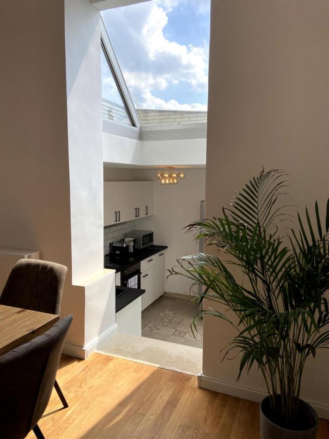 Wunderschoene Sanierte Wohnung Vor Den Toren Koelns Esterno foto