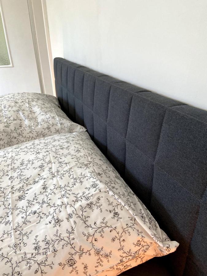 Wunderschoene Sanierte Wohnung Vor Den Toren Koelns Esterno foto